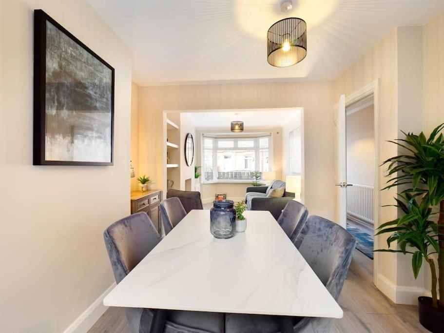 It'S Broadway Baby! Great House Close To City Centre Belfast Eksteriør billede